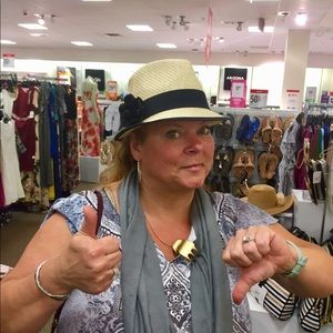 Meet your Posher, Jana